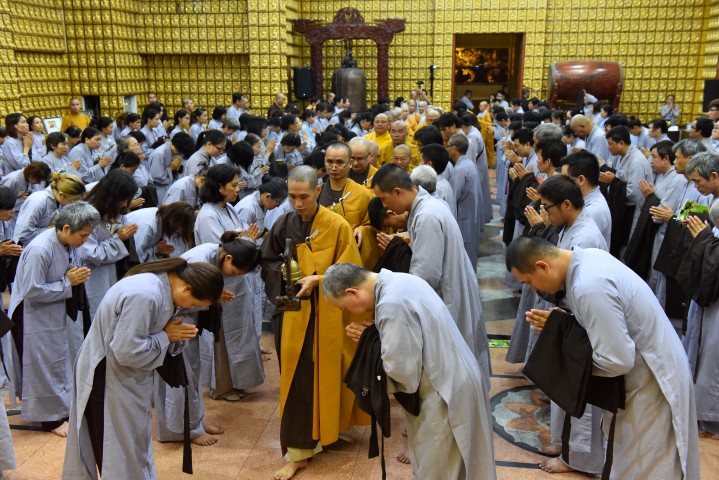 Thiêng liêng đại lễ xuất gia gieo duyên tại chùa Giác Ngộ