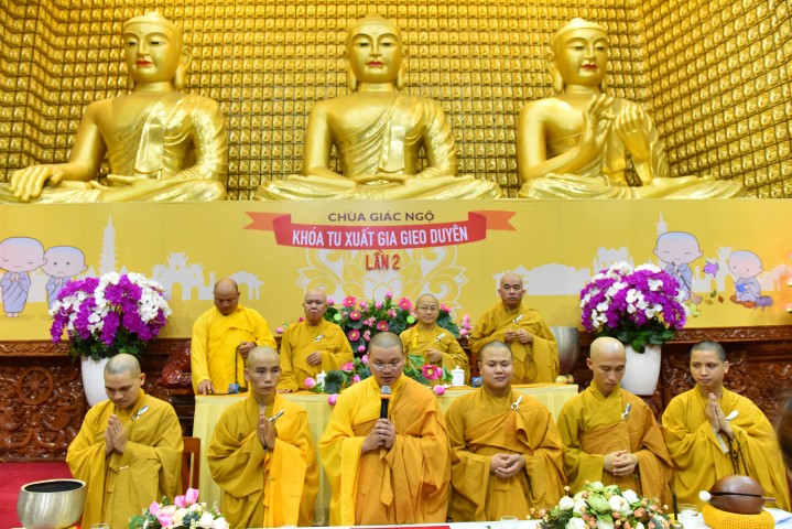 Thiêng liêng đại lễ xuất gia gieo duyên tại chùa Giác Ngộ