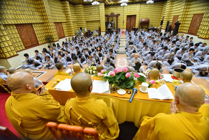 Thiêng liêng đại lễ xuất gia gieo duyên tại chùa Giác Ngộ
