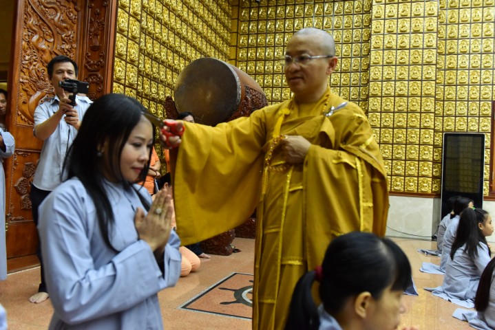 Thiêng liêng đại lễ xuất gia gieo duyên tại chùa Giác Ngộ
