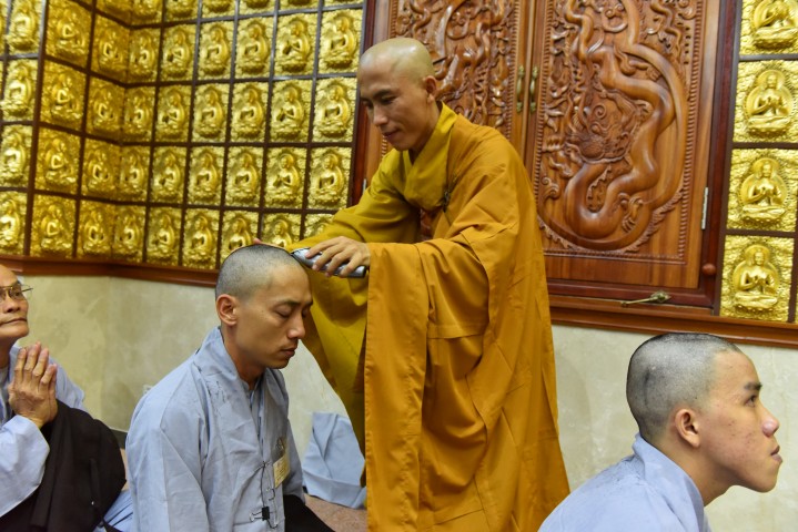Thiêng liêng đại lễ xuất gia gieo duyên tại chùa Giác Ngộ