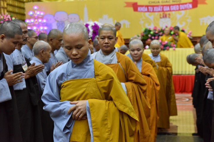 Thiêng liêng đại lễ xuất gia gieo duyên tại chùa Giác Ngộ