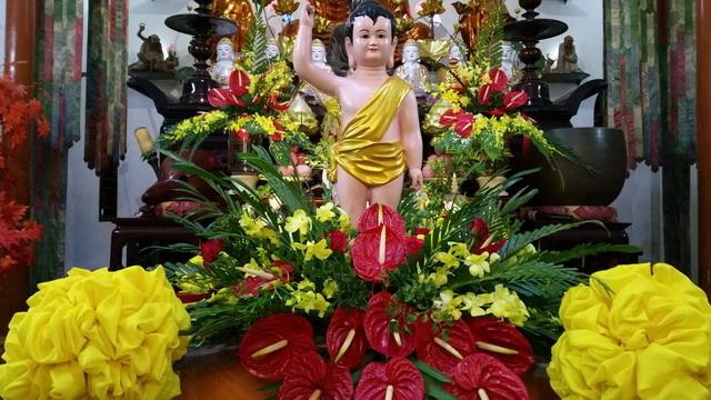 Trang nghiêm lễ tắm Phật tại Tổ đình Thiên Bửu