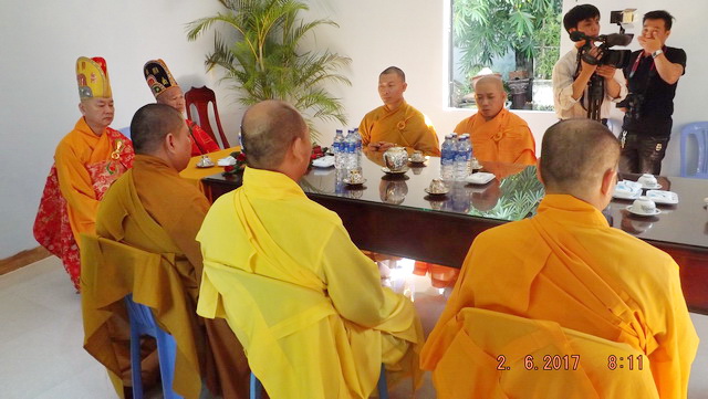 Chùa Linh Sơn Pháp Ấn: Lễ khai kinh mở đầu lễ khánh tạ lạc thành chánh điện.