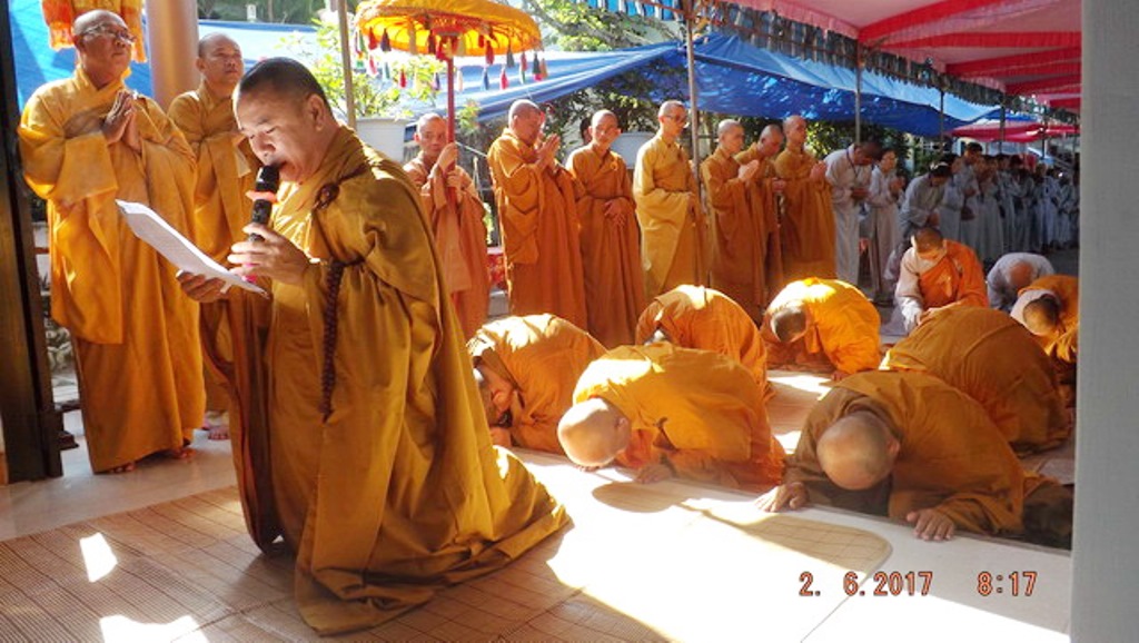 Chùa Linh Sơn Pháp Ấn: Lễ khai kinh mở đầu lễ khánh tạ lạc thành chánh điện.