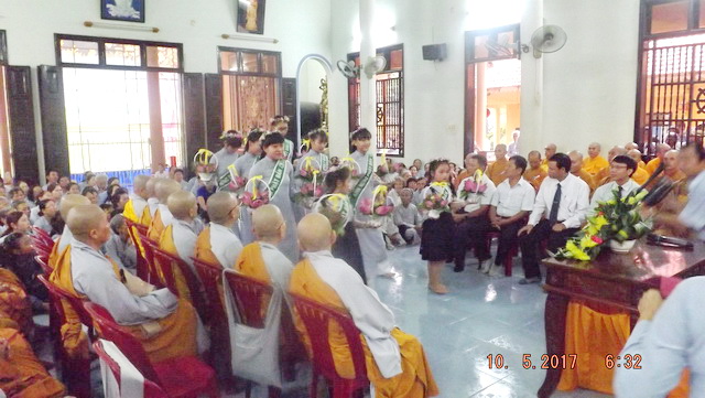Thị xã Ninh Hòa trang nghiêm tổ chức Đại lễ Phật đản PL.2561