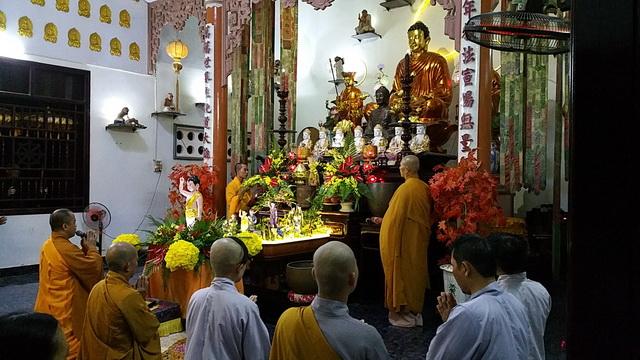 Trang nghiêm lễ tắm Phật tại Tổ đình Thiên Bửu