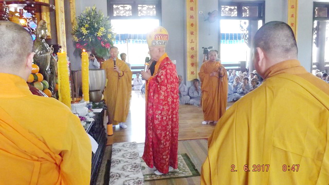 Chùa Linh Sơn Pháp Ấn: Lễ khai kinh mở đầu lễ khánh tạ lạc thành chánh điện.