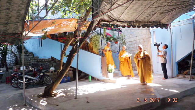 Chùa Linh Sơn Pháp Ấn: Lễ khai kinh mở đầu lễ khánh tạ lạc thành chánh điện.