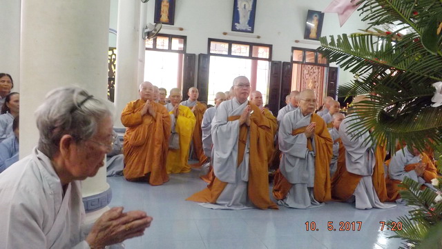 Thị xã Ninh Hòa trang nghiêm tổ chức Đại lễ Phật đản PL.2561