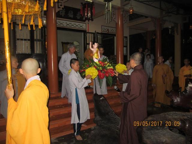Trang nghiêm lễ tắm Phật tại Tổ đình Thiên Bửu