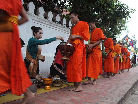 Quả Báo Gian Tham Trộm Cướp