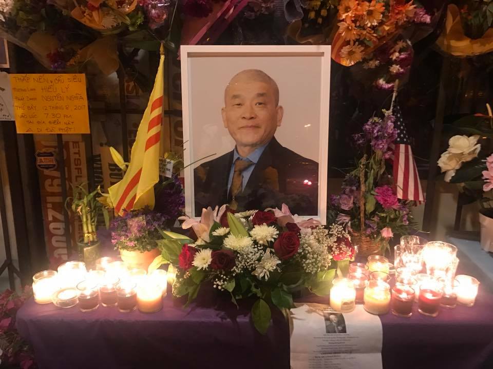 Hoa đăng cung tiễn