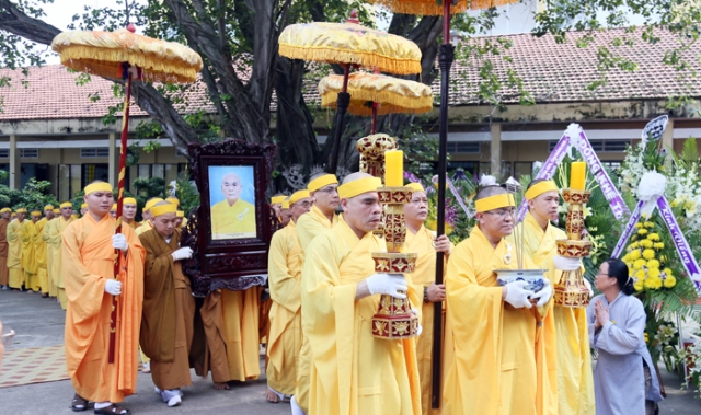 Thỉnh linh mô cố Hòa thượng Thích Quang Đạo tham Phật - yết Tổ