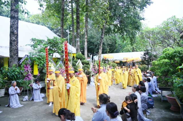 Thỉnh linh mô cố Hòa thượng Thích Quang Đạo tham Phật - yết Tổ