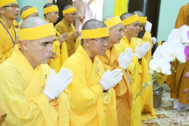 Thỉnh linh mô cố Hòa thượng Thích Quang Đạo tham Phật - yết Tổ