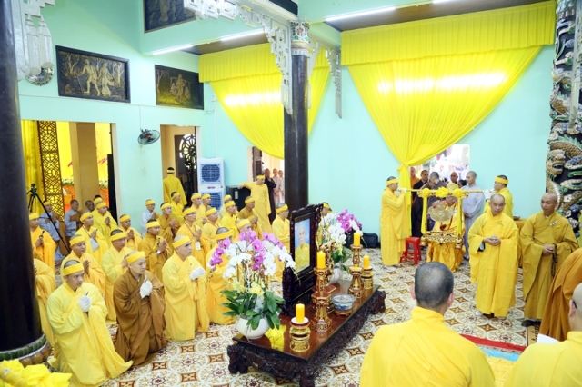 Thỉnh linh mô cố Hòa thượng Thích Quang Đạo tham Phật - yết Tổ