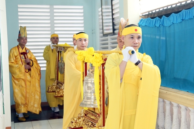 Thỉnh linh mô cố Hòa thượng Thích Quang Đạo tham Phật - yết Tổ