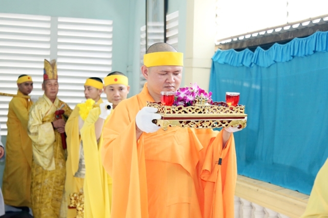 Thỉnh linh mô cố Hòa thượng Thích Quang Đạo tham Phật - yết Tổ