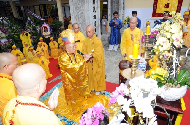 Thỉnh linh mô cố Hòa thượng Thích Quang Đạo tham Phật - yết Tổ