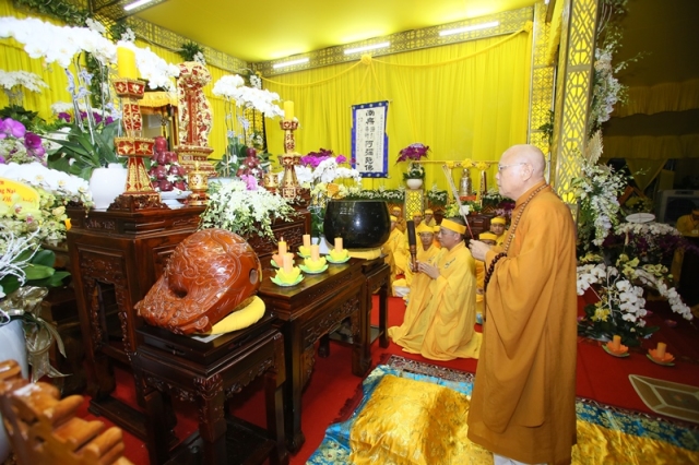 Đêm thắp nến tri ân &#039;Nghe lời di huấn&#039; của cố HT. Thích Quang Đạo