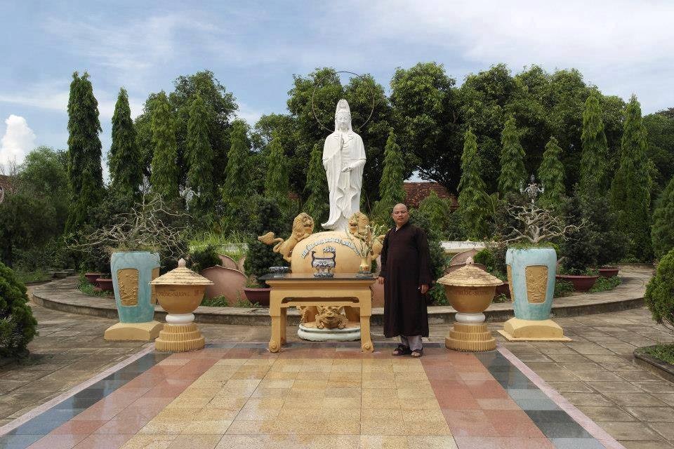 Trường cũ tình xưa