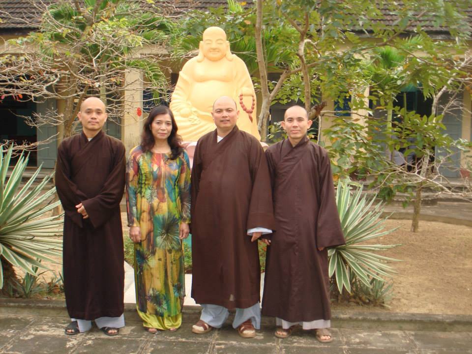 Trường cũ tình xưa