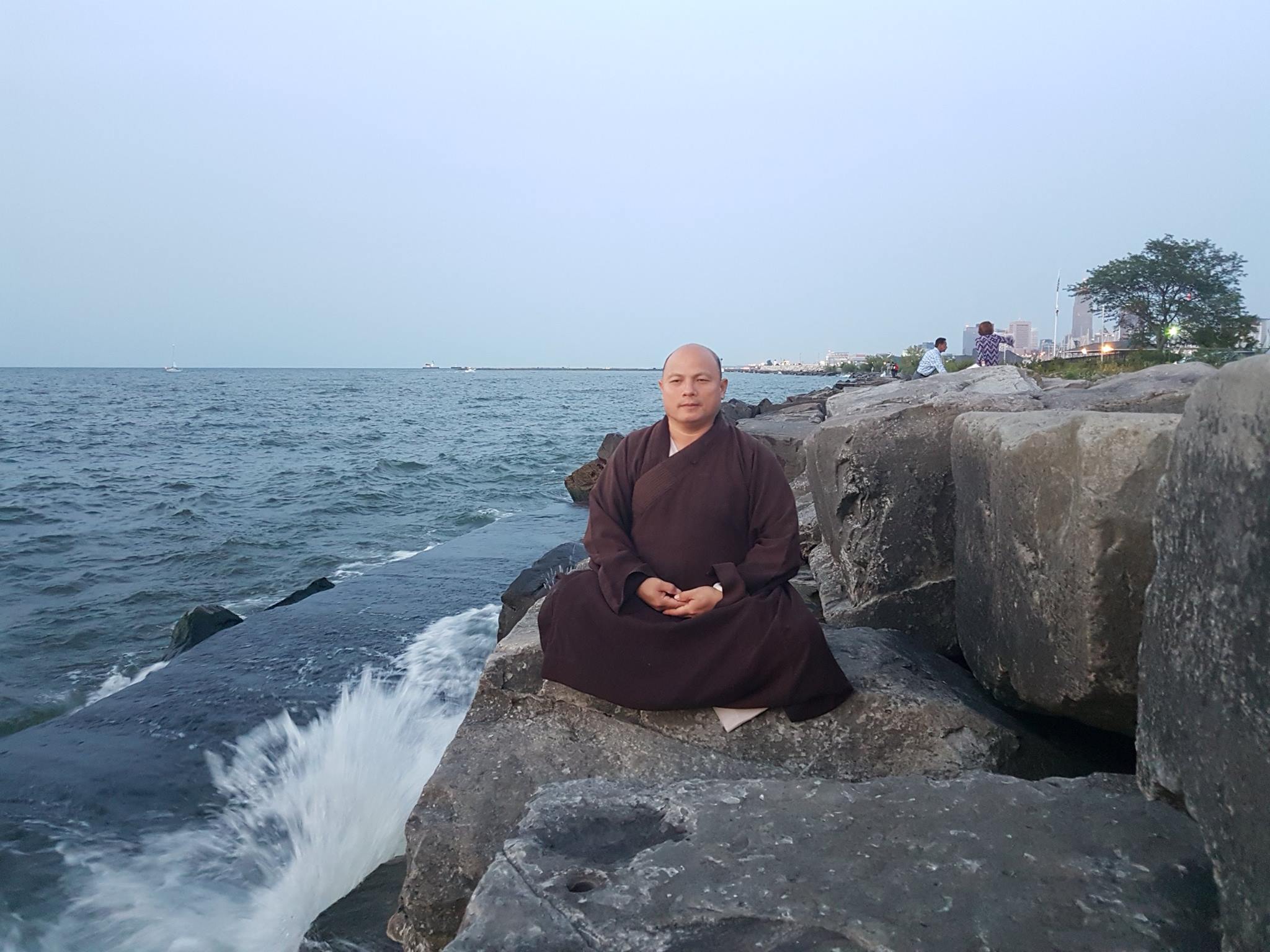 Trường cũ tình xưa