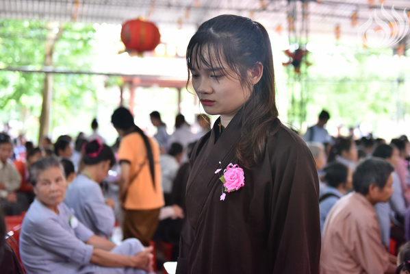 Tổng kết chương trình Lễ Vu Lan và “Trao Tặng Yêu Thương” cho 400 hộ khó khăn và 300 học sinh hiếu học tại Hà Tĩnh (C114)