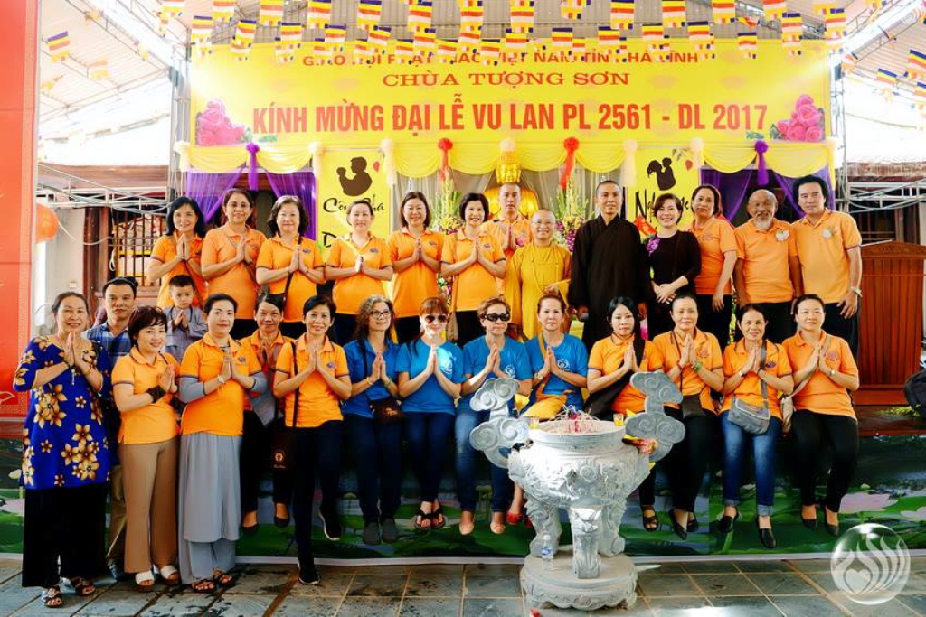 Tổng kết chương trình Lễ Vu Lan và “Trao Tặng Yêu Thương” cho 400 hộ khó khăn và 300 học sinh hiếu học tại Hà Tĩnh (C114)