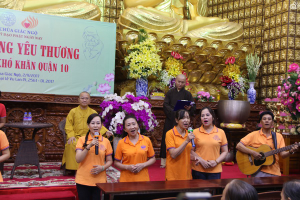 Tổng kết chương trình “Trao Tặng Yêu Thương” cho hộ nghèo Quận 10 (C120)