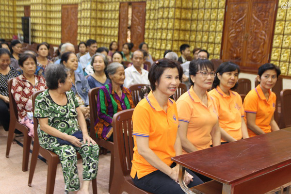 Tổng kết chương trình “Trao Tặng Yêu Thương” cho hộ nghèo Quận 10 (C120)