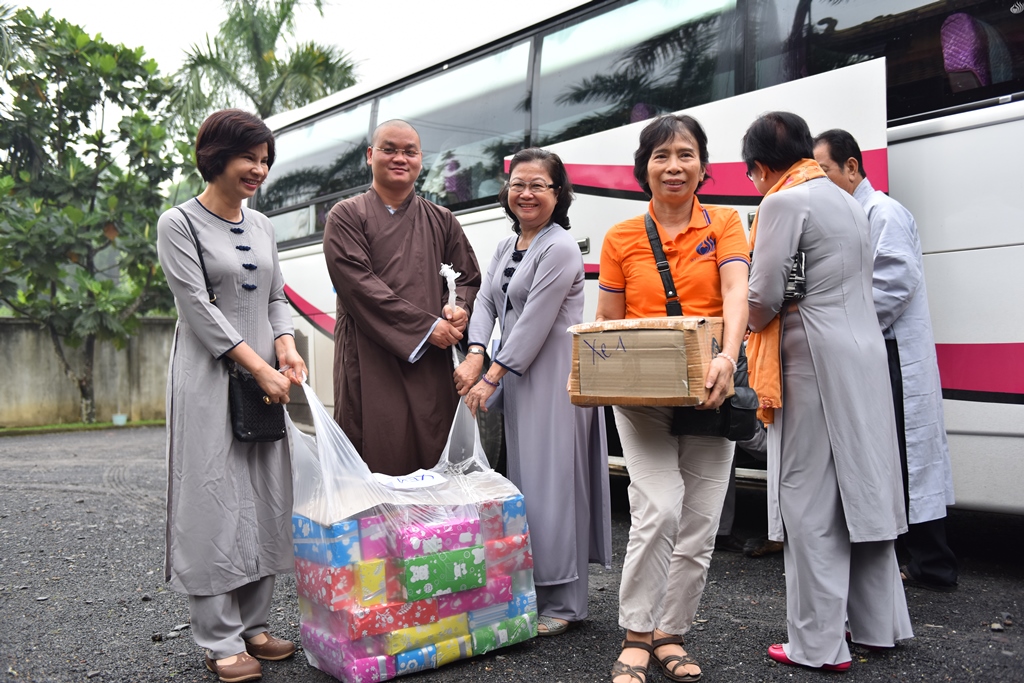 QUỸ ĐẠO PHẬT NGÀY NAY_ TỔNG KẾT CÚNG DƯỜNG TRƯỜNG HẠ TẠI CHÙA ẤN QUANG, ĐỒNG NAI VÀ VŨNG TÀU C108-1