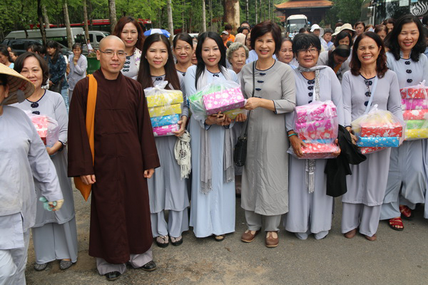 QUỸ ĐẠO PHẬT NGÀY NAY_ TỔNG KẾT CÚNG DƯỜNG TRƯỜNG HẠ TẠI CHÙA ẤN QUANG, ĐỒNG NAI VÀ VŨNG TÀU C108-1