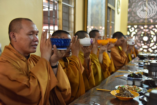 QUỸ ĐẠO PHẬT NGÀY NAY_ TỔNG KẾT CÚNG DƯỜNG TRƯỜNG HẠ TẠI CHÙA ẤN QUANG, ĐỒNG NAI VÀ VŨNG TÀU C108-1