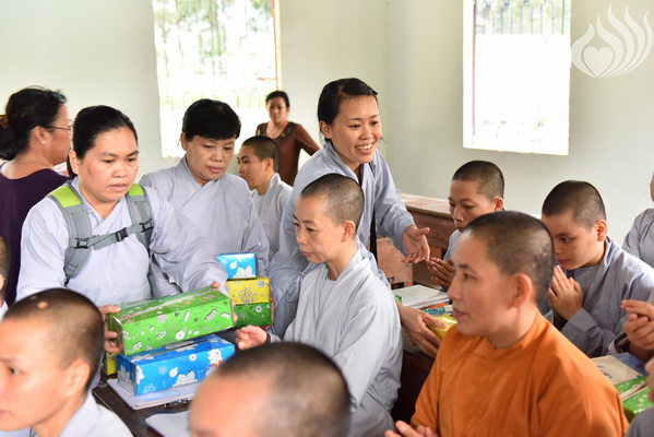 QUỸ ĐẠO PHẬT NGÀY NAY_ TỔNG KẾT CÚNG DƯỜNG TRƯỜNG HẠ TẠI CHÙA ẤN QUANG, ĐỒNG NAI VÀ VŨNG TÀU C108-1