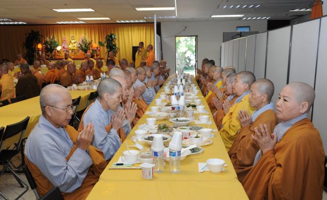 Khóa An cư kiết hạ năm 2017 Tại Niệm Phật đường Fremont, California, Hoa Kỳ Ngày 21 tháng 6 năm 2017