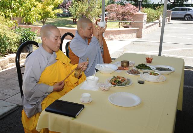 Khóa An cư kiết hạ năm 2017 Tại Niệm Phật đường Fremont, California, Hoa Kỳ Ngày 21 tháng 6 năm 2017