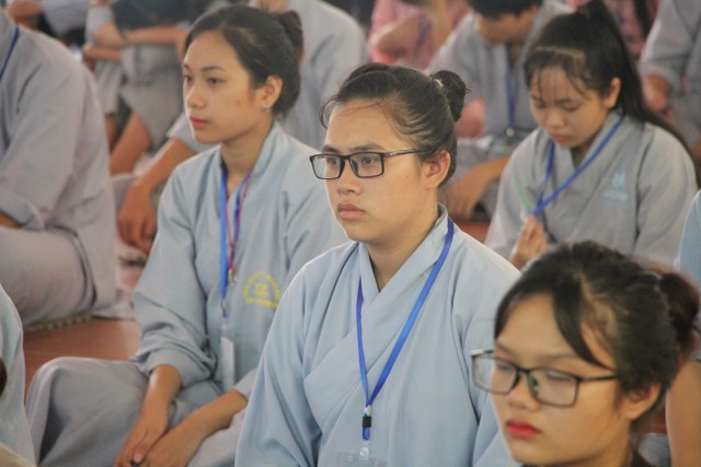 Thái Bình: Gần 400 bạn trẻ về chùa Từ Xuyên tu một ngày
