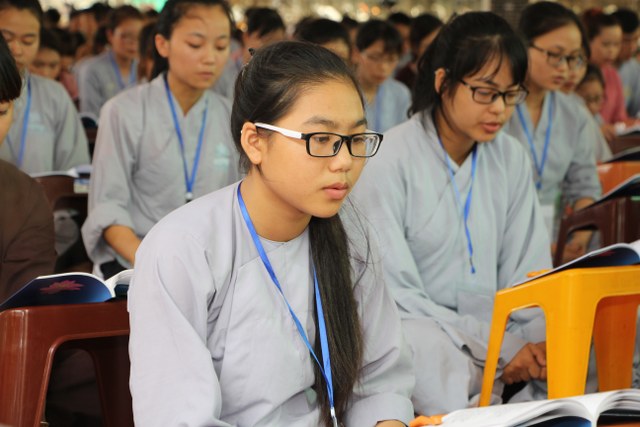 Thái Bình: Gần 400 bạn trẻ về chùa Từ Xuyên tu một ngày