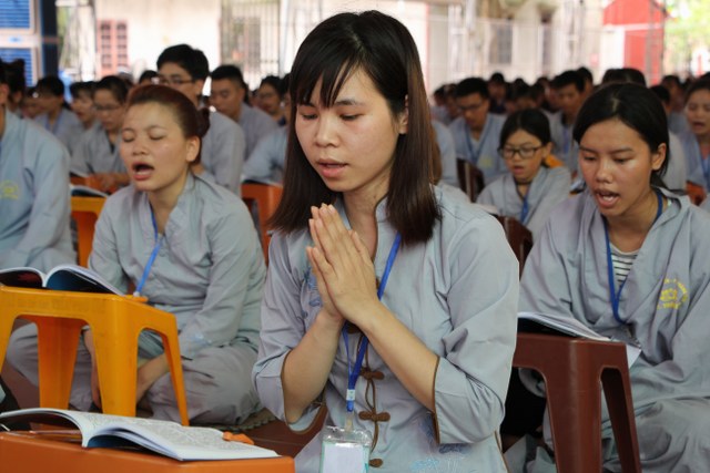 Thái Bình: Gần 400 bạn trẻ về chùa Từ Xuyên tu một ngày