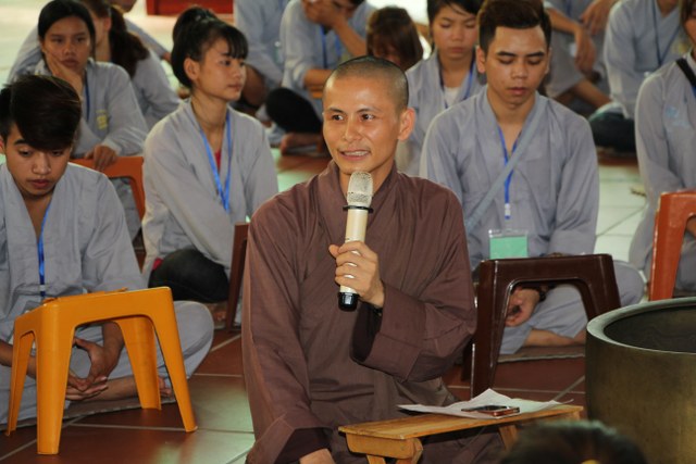 Thái Bình: Gần 400 bạn trẻ về chùa Từ Xuyên tu một ngày