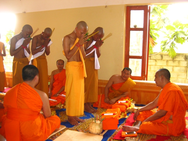 Khóa tu xuất gia gieo duyên và báo hiếu - Chùa Sreyvonsa