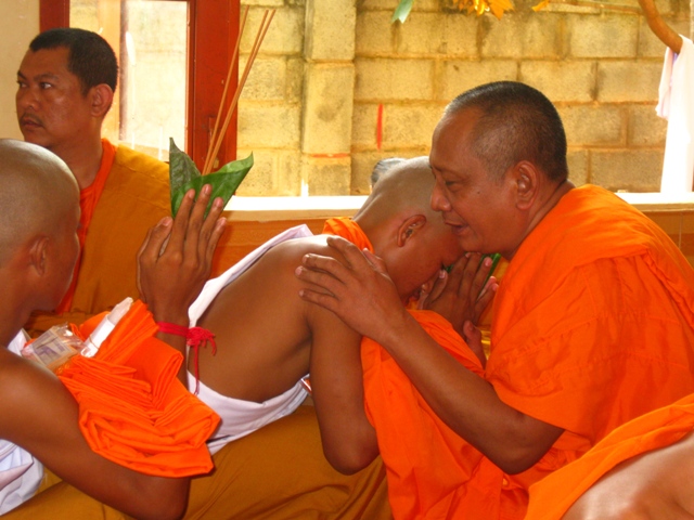 Khóa tu xuất gia gieo duyên và báo hiếu - Chùa Sreyvonsa