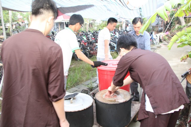 Thái Bình: Ngày thứ hai KTMH chùa Từ Xuyên - Fakebook