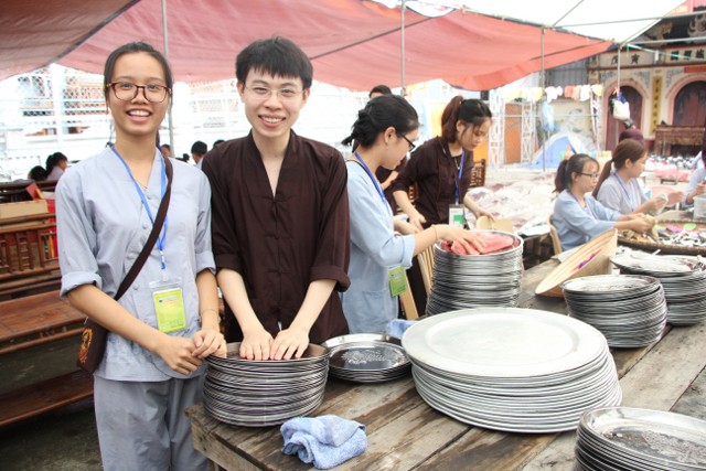 Thái Bình: Ngày thứ hai KTMH chùa Từ Xuyên - Fakebook