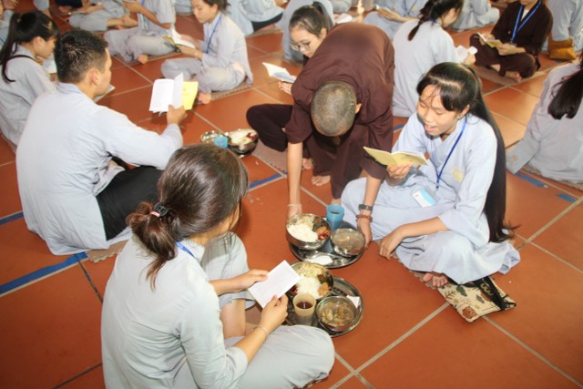 Thái Bình: Ngày thứ hai KTMH chùa Từ Xuyên - Fakebook