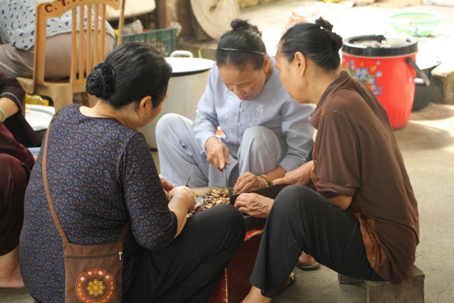 Thái Bình: Ngày thứ hai KTMH chùa Từ Xuyên - Fakebook