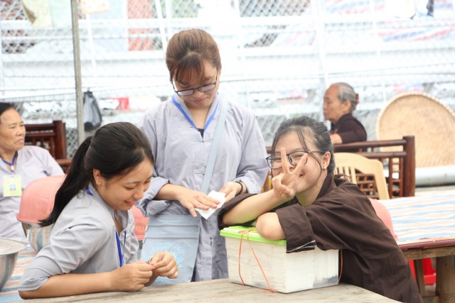 Thái Bình: Ngày thứ hai KTMH chùa Từ Xuyên - Fakebook