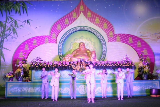 Thái Bình: Ngày thứ hai KTMH chùa Từ Xuyên - Fakebook